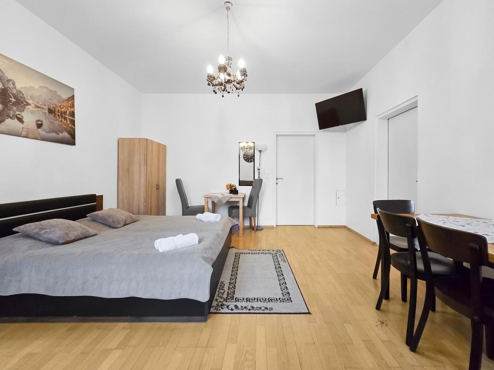 Three King-Size Beds, Three Bedrooms Viyana Dış mekan fotoğraf